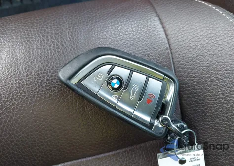 2015 BMW X5 xDrive35I z USA, uszkodzony, nr VIN 5UXKR0C57F0K65785